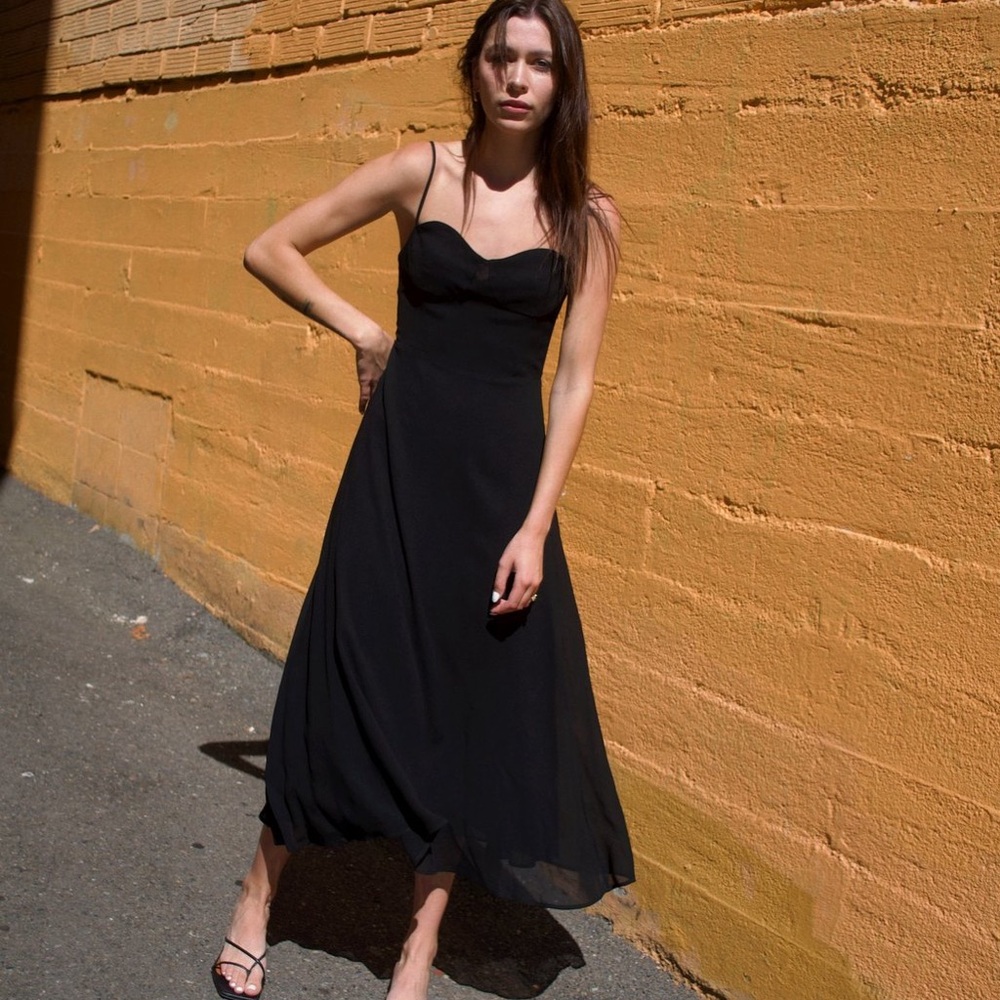 ALI GOLDEN Fitted Bodice MIDI Black Dress Size Medium